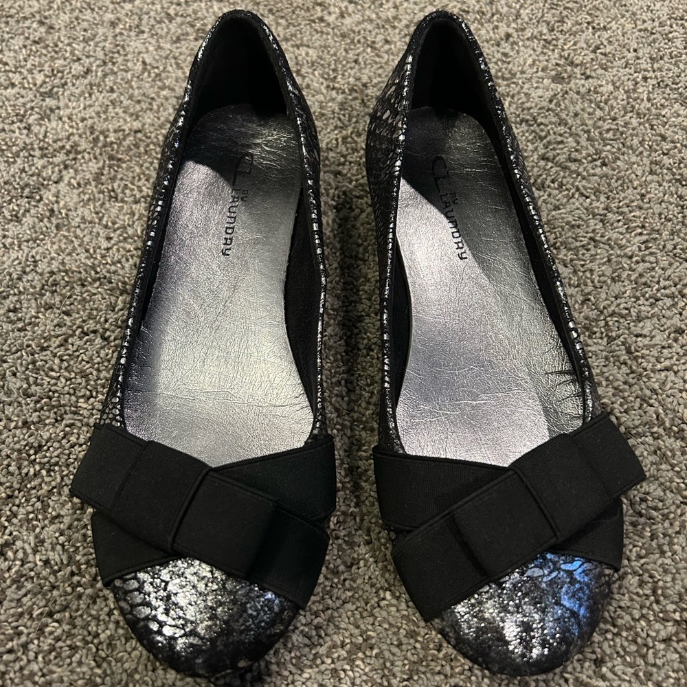 CL By Laundry Women’s Flats Size 7